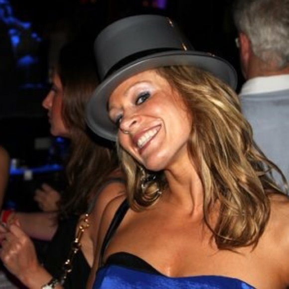 Meet your Posher, Heather - Picture 1 of 1